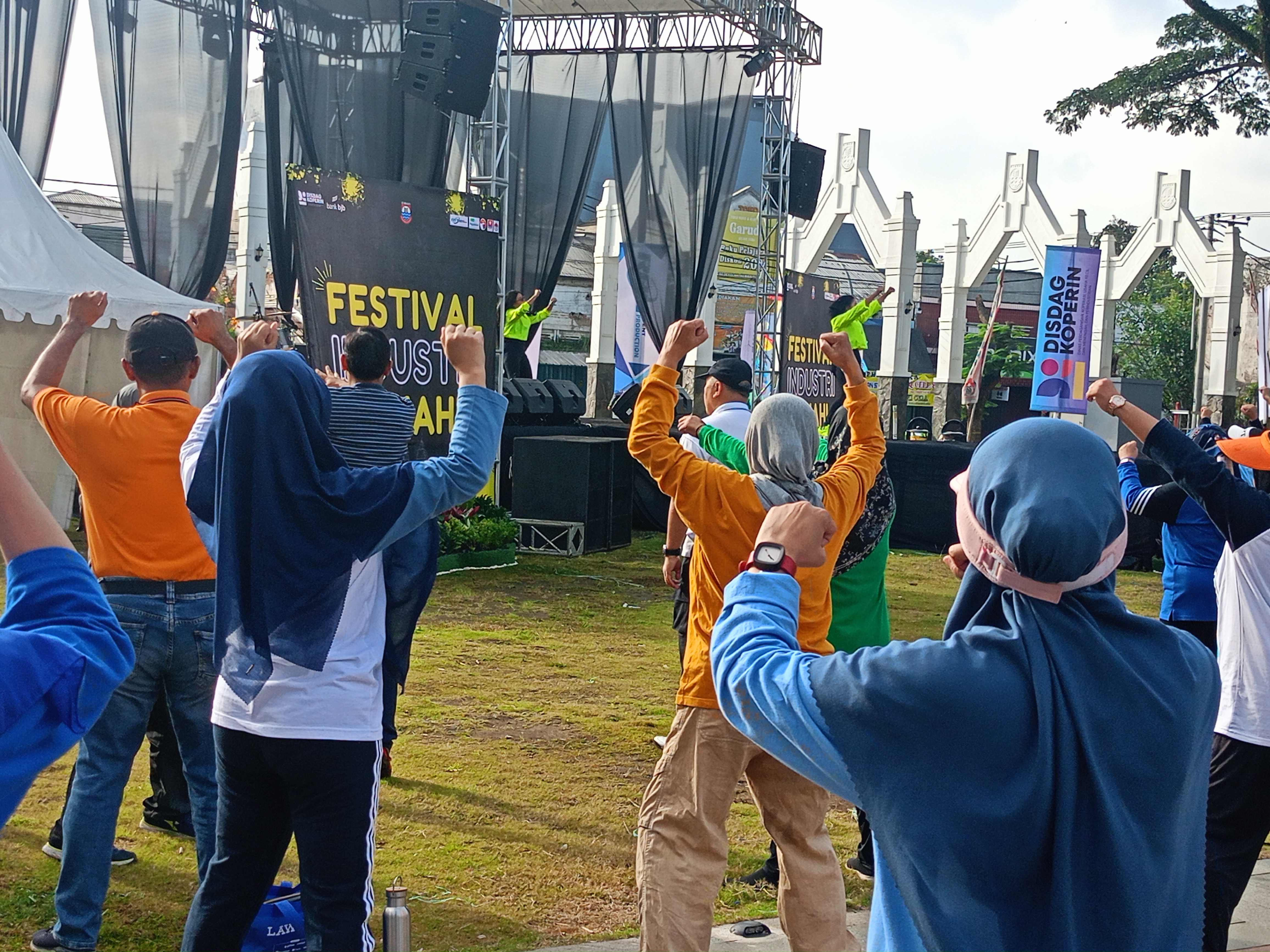 kegiatan-senam-pagi-dlm-rangka-festival-industri-cimahi-2024