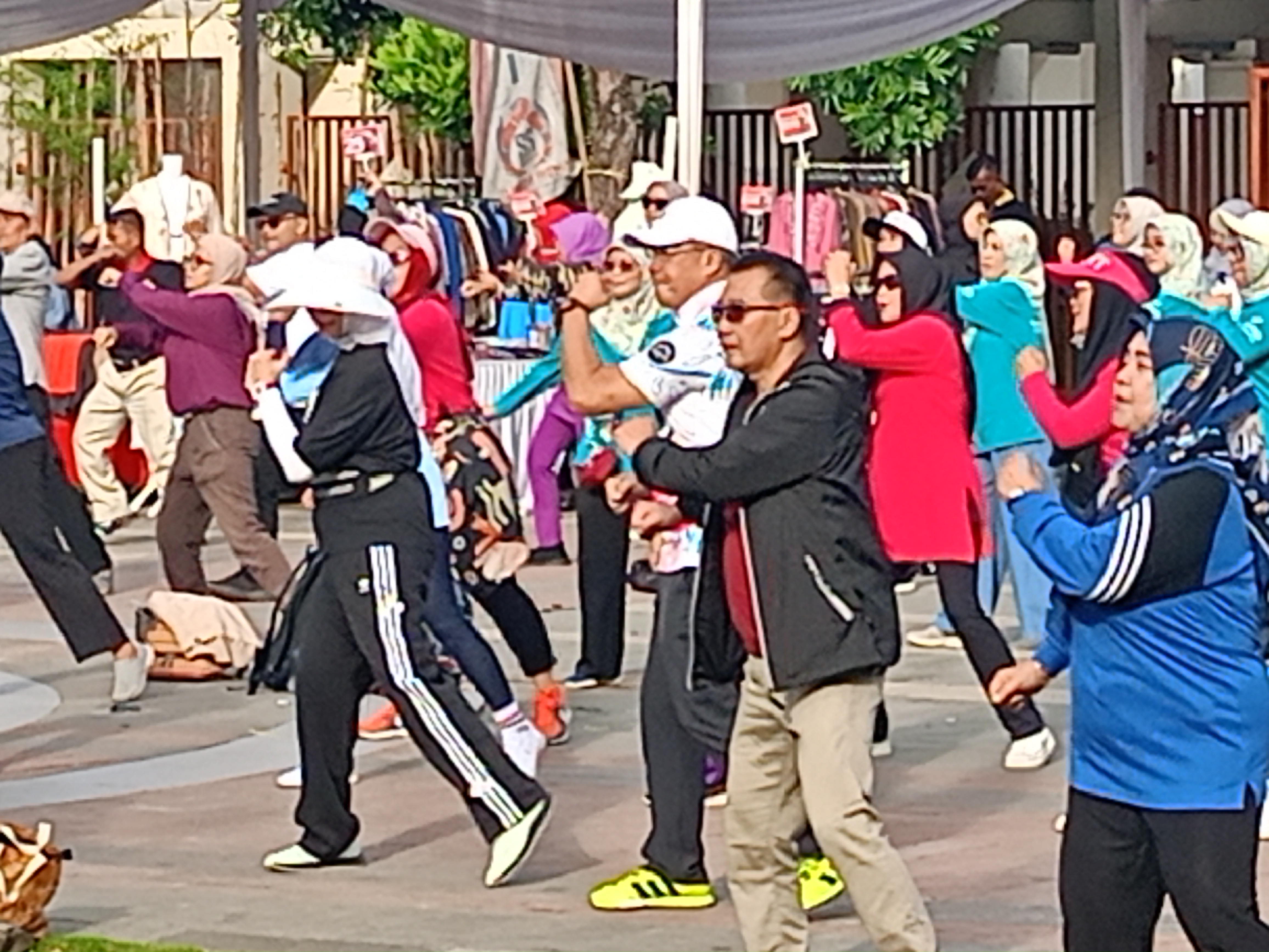 kegiatan-senam-pagi-dlm-rangka-festival-industri-cimahi-2024