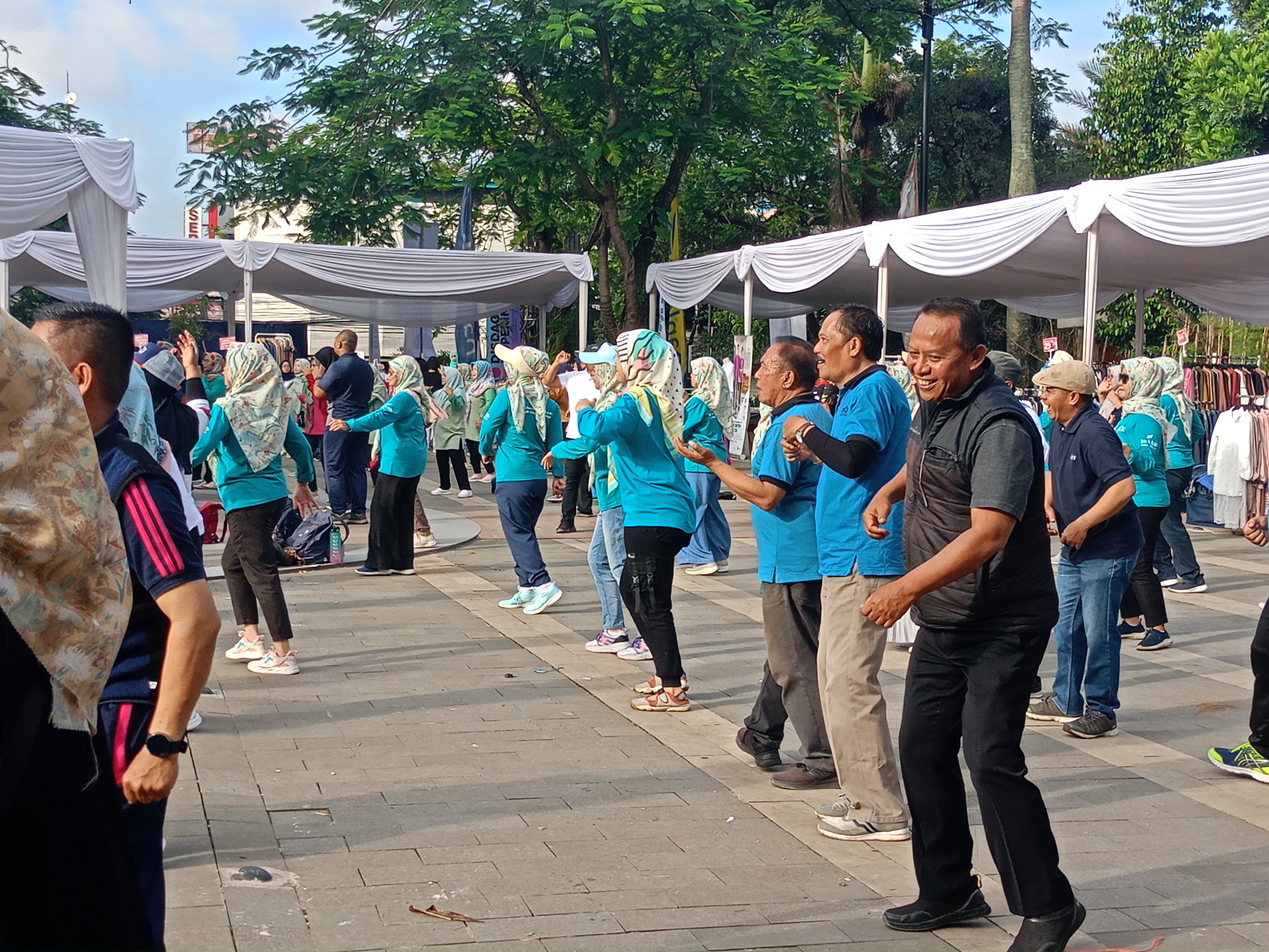 kegiatan-senam-pagi-dlm-rangka-festival-industri-cimahi-2024